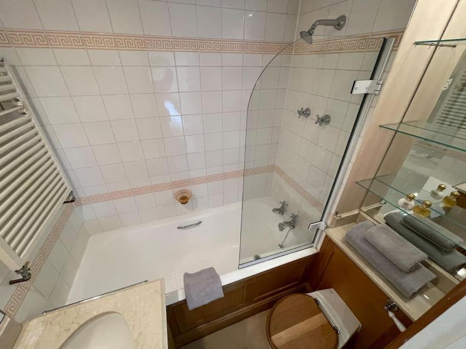 Circus Mews Townhouse:2 Beds:2 En-Suite Baths:Parking:City Centre:Quiet Area 外观 照片